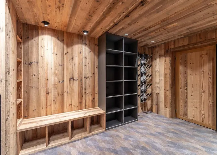 Luxueux Avec Et Sauna Au Coeur De - Fr-1-568-36 * Courchevel